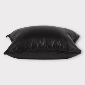 Дорожная подушка трансформер с пуховым наполнителем 33x45 Travel Pillow Grass Black - Черная - Фото 1