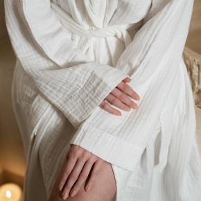 Халат тонкий из муслина женский / мужской мягкий Gauze S/M - Белый L'appartement (Лапартмент)