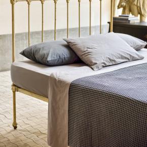 Простыня перкаль элитная 200 ТС хлопковая 270х310 Percale - Серая