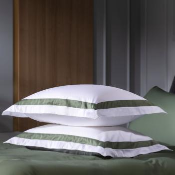 Белые наволочки с широкой отделкой (50х70 - 2 шт.) Alpine Pine Green Allure Grass - Белый / Хвойно-зеленый