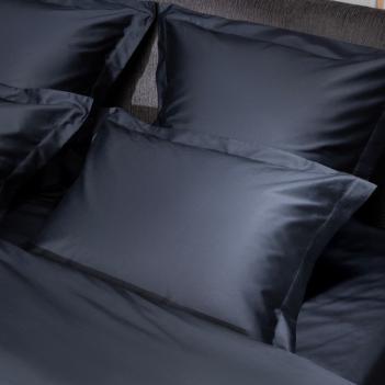 Простыня дорогая люкс плоская (180х240) Dark Onyx Allure Grass - Черная с синеватым отливом