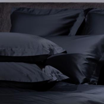 Простыня дорогая на резинке (180х200х40) Dark Onyx Allure Grass - Черный с синеватым отливом