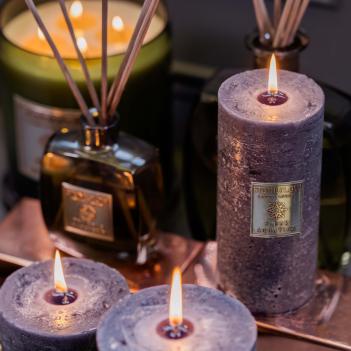 Свеча пористая красивая дорогая столбик низкий серая Амбровая Роза | Rose Ambre Stoneglow  - 60 ч.