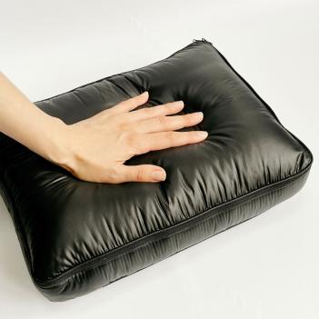 плед подушка из пуха комплект 140x200 Travel Plaid Grass Black - Черный
