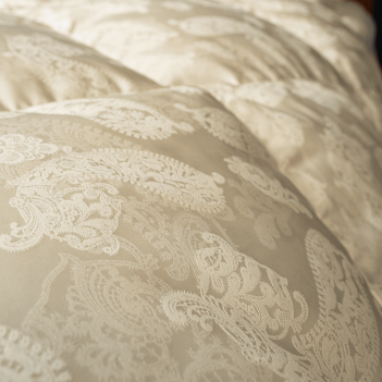 Одеяло 160х220 Silk Down Grass от German Grass 100% пух - всесезонное - детально