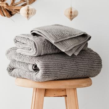 Полотенце объмная полоска текстурированное полоска 70х140 Slim Ribbed от Lappartement (Лапартмент) - Carbone Серый металлик Турция