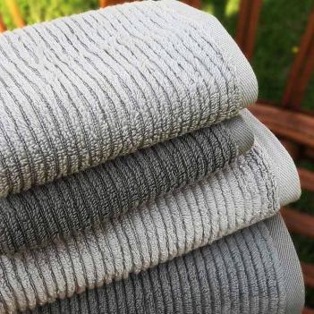Полотенце текстурированное полоска 70х140 Slim Ribbed от Lappartement (Лапартмент) - Carbone Серый металлик Турция