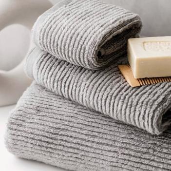 Полотенце в полоску 70х140 Slim Ribbed от Lappartement (Лапартмент) - Fog Светлоо-серый  Турция